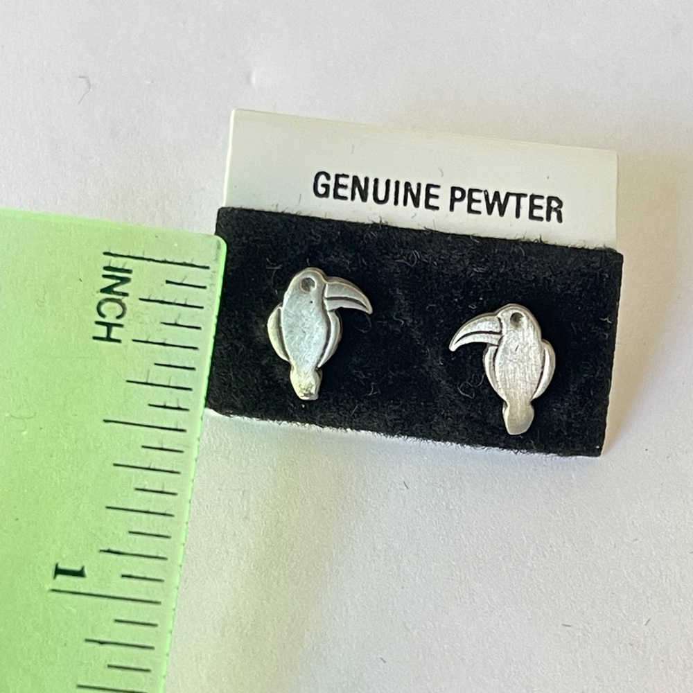 Vintage Genuine Pewter Toucan Bird Stud Animal Earrings - Picture 3 of 4